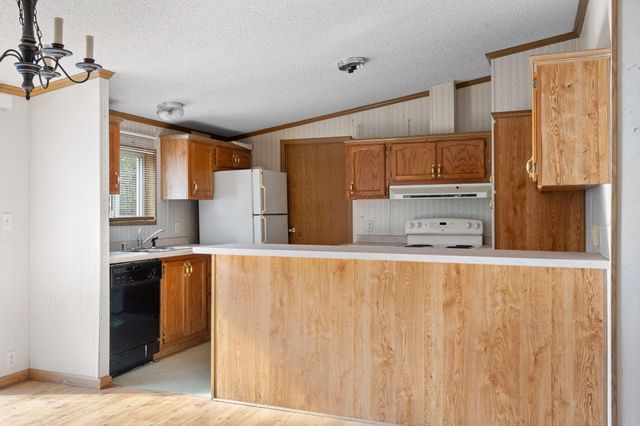 283 Cedar Lane, Rockaway Beach, MO 65740