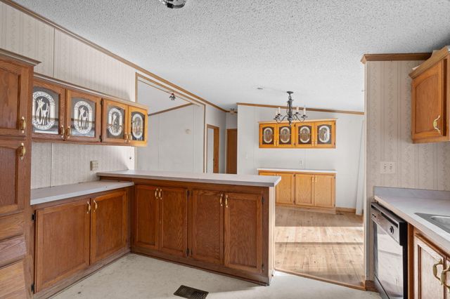 283 Cedar Lane, Rockaway Beach, MO 65740