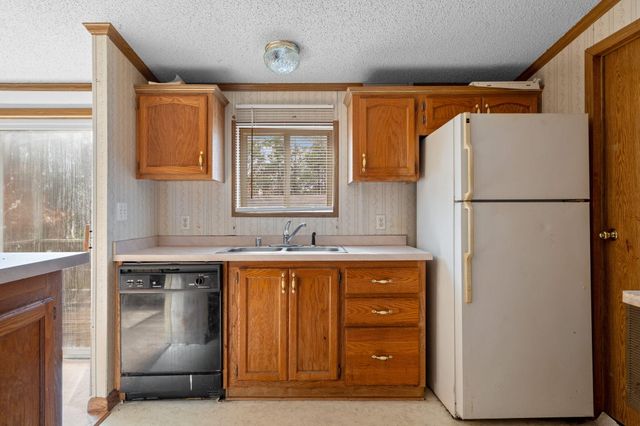 283 Cedar Lane, Rockaway Beach, MO 65740