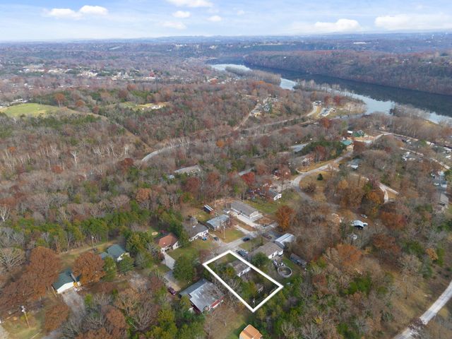 283 Cedar Lane, Rockaway Beach, MO 65740