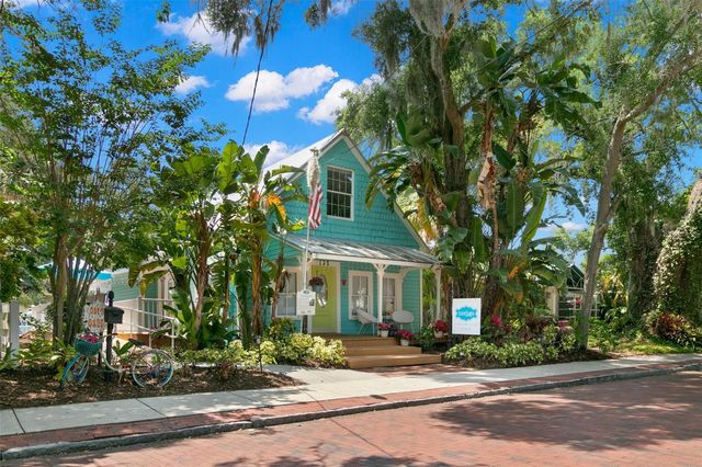 135 4TH AVENUE N, Safety Harbor, FL 34695
