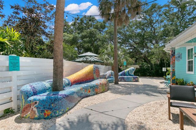 135 4TH AVENUE N, Safety Harbor, FL 34695