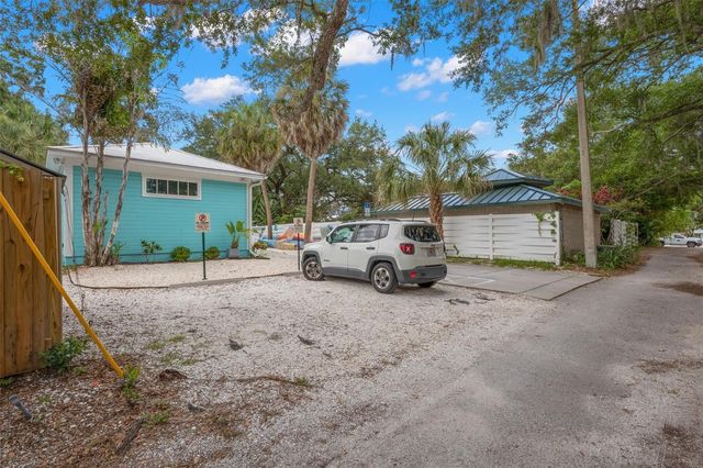 135 4TH AVENUE N, Safety Harbor, FL 34695