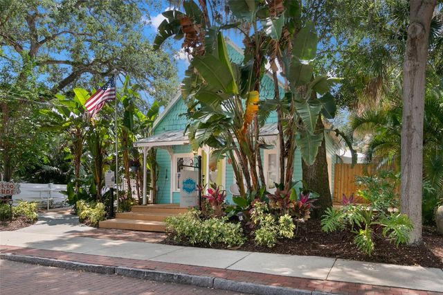 135 4TH AVENUE N, Safety Harbor, FL 34695