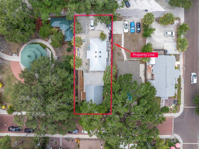135 4TH AVENUE N, Safety Harbor, FL 34695