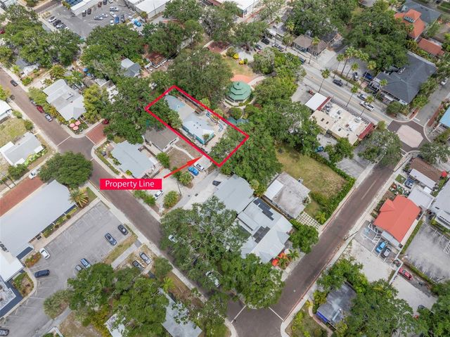 135 4TH AVENUE N, Safety Harbor, FL 34695