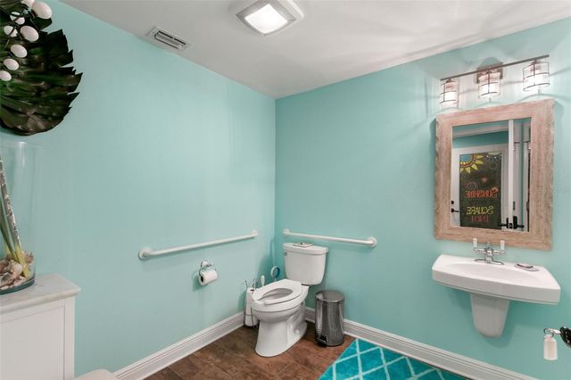 135 4TH AVENUE N, Safety Harbor, FL 34695