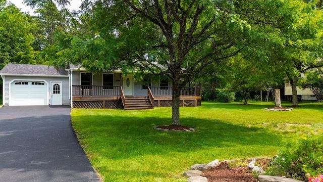153 Sand Hill Road, Essex, VT 05452