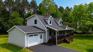 153 Sand Hill Road, Essex, VT 05452