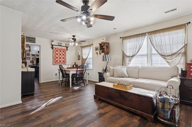 700 Pelham DR, Newport News, VA 23608