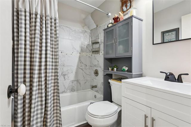 700 Pelham DR, Newport News, VA 23608