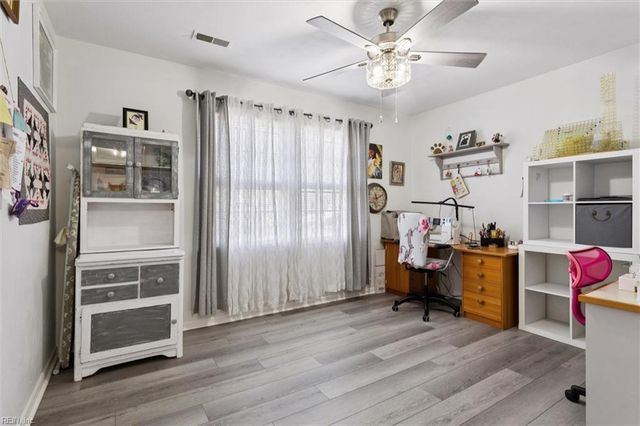 700 Pelham DR, Newport News, VA 23608