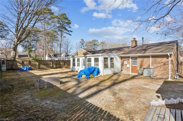 700 Pelham DR, Newport News, VA 23608