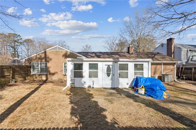 700 Pelham DR, Newport News, VA 23608