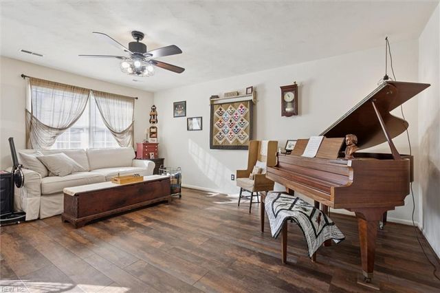 700 Pelham DR, Newport News, VA 23608