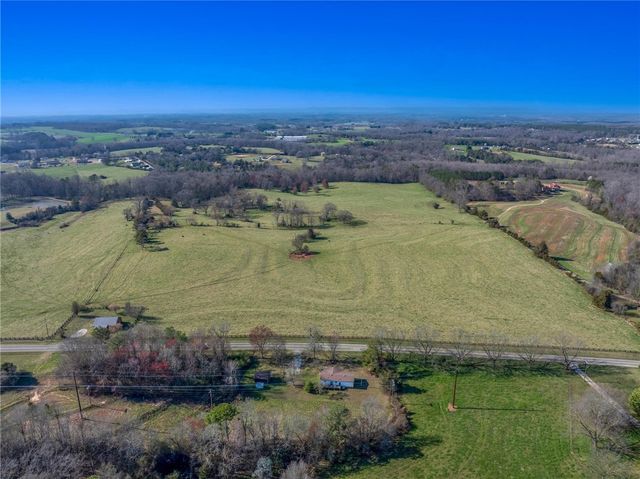 389 Snow Creek Road, Seneca, SC 29678