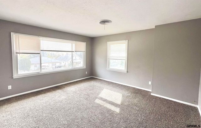 2326 N 67 Street, Omaha, NE 68104