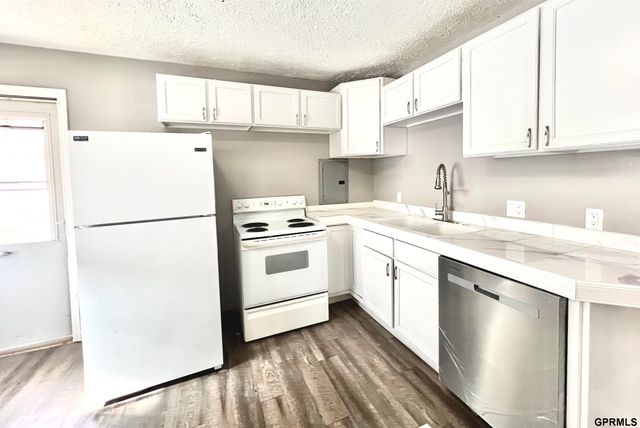 2326 N 67 Street, Omaha, NE 68104