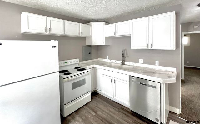 2326 N 67 Street, Omaha, NE 68104