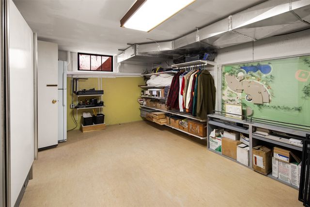 946 Cerro De La Paz, Santa Fe, NM 87501