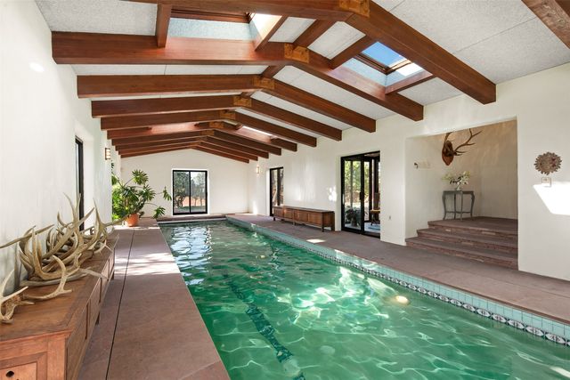 946 Cerro De La Paz, Santa Fe, NM 87501