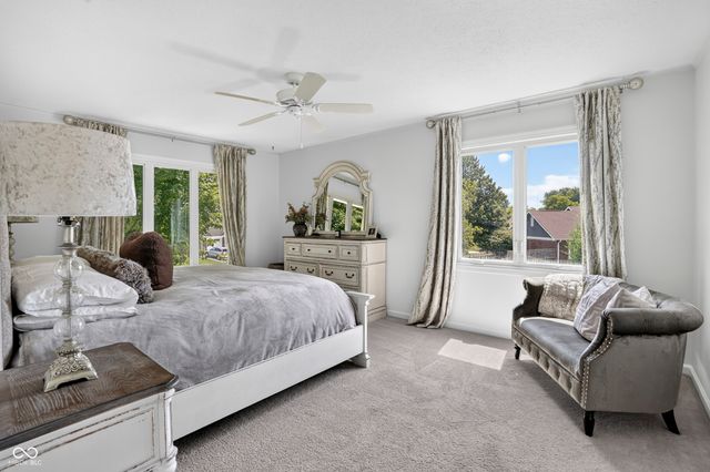 1565 Village Walk Drive, Zionsville, IN 46077
