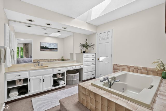 1565 Village Walk Drive, Zionsville, IN 46077
