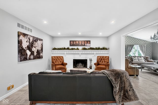 1565 Village Walk Drive, Zionsville, IN 46077