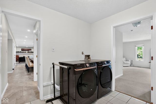 1565 Village Walk Drive, Zionsville, IN 46077