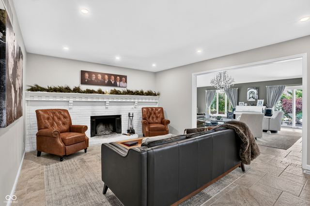 1565 Village Walk Drive, Zionsville, IN 46077