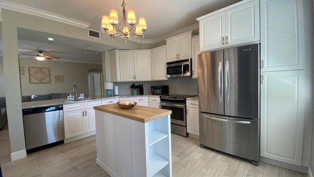 11024 Legacy 104 Drive 104, Palm Beach Gardens, FL 33410