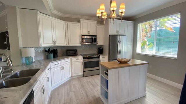 11024 Legacy 104 Drive 104, Palm Beach Gardens, FL 33410