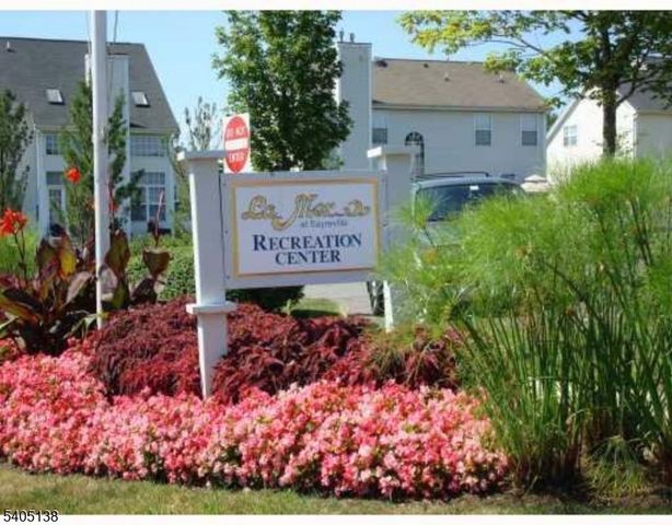 16 Puchala Dr, Sayreville Boro, NJ 08859