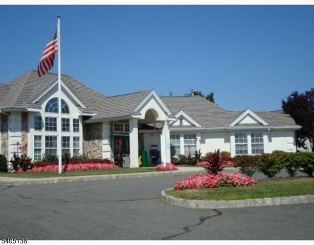 16 Puchala Dr, Sayreville Boro, NJ 08859