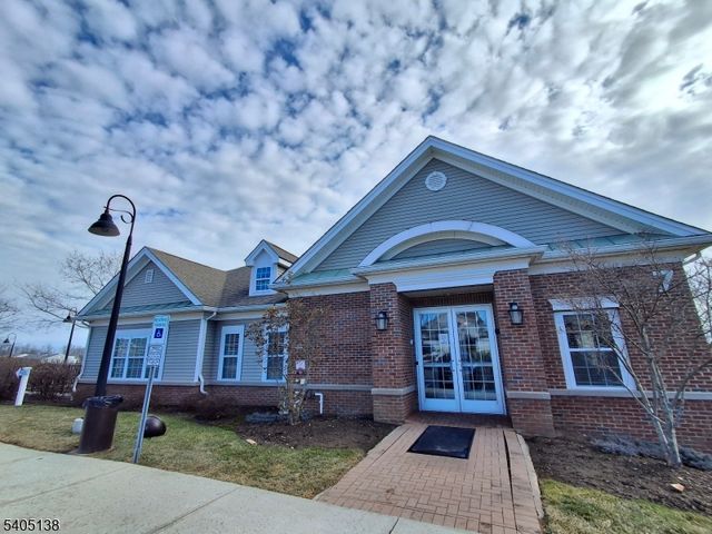 16 Puchala Dr, Sayreville Boro, NJ 08859