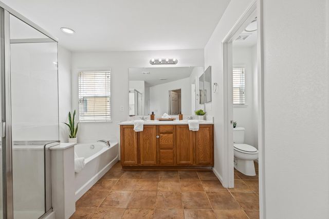 1804 Rancho Encantado Ct, Modesto, CA 95358