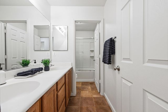 1804 Rancho Encantado Ct, Modesto, CA 95358