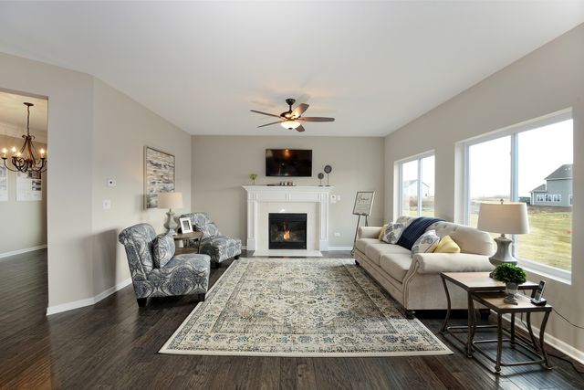 25902 W Ravine Woods Drive, Channahon, IL 60410