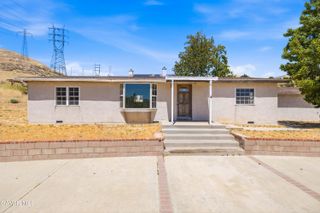 42871 Leadhill Drive, Lake Hughes, CA 93532