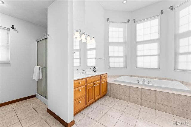 7812 White Tail Circle, Waterloo, IL 62298