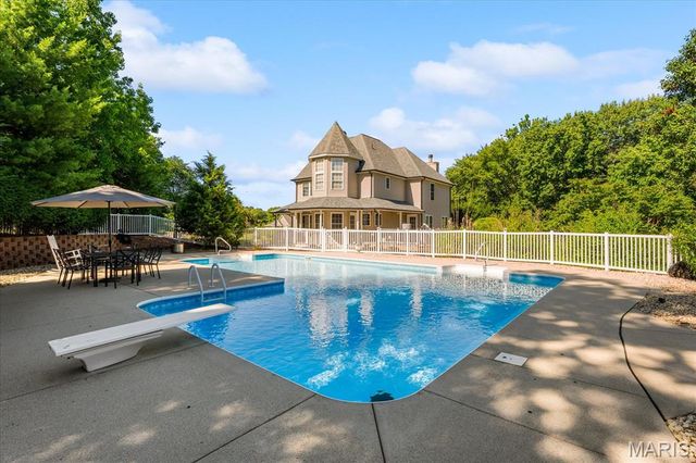 7812 White Tail Circle, Waterloo, IL 62298
