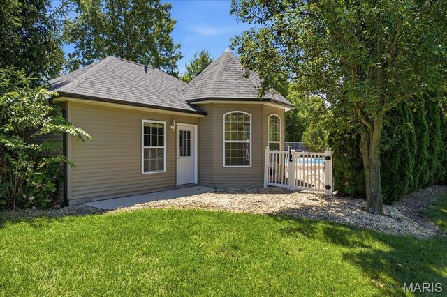 7812 White Tail Circle, Waterloo, IL 62298