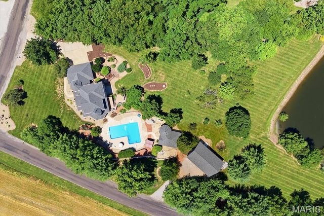 7812 White Tail Circle, Waterloo, IL 62298