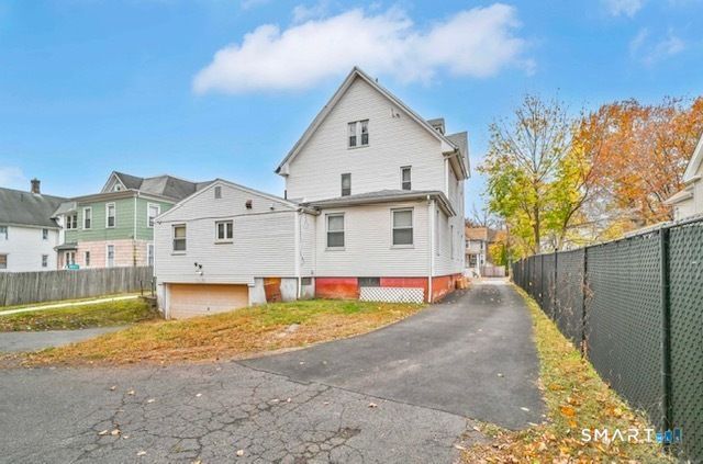 48 South Burritt Street 1F, New Britain, CT 06052
