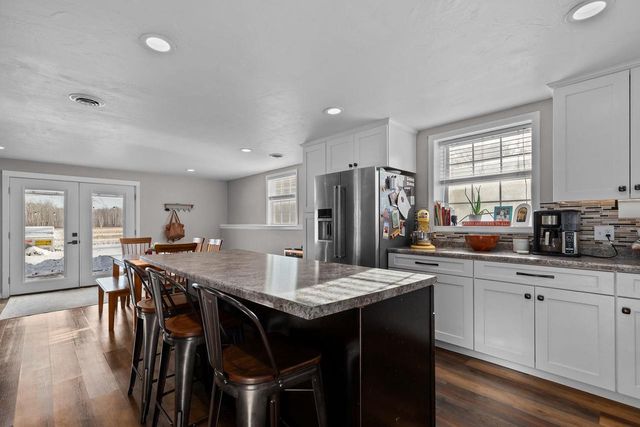 714 GIESE STREET, Hortonville, WI 54944