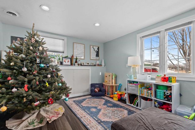 714 GIESE STREET, Hortonville, WI 54944