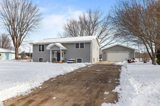 714 GIESE STREET, Hortonville, WI 54944