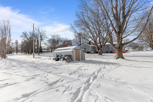 714 GIESE STREET, Hortonville, WI 54944