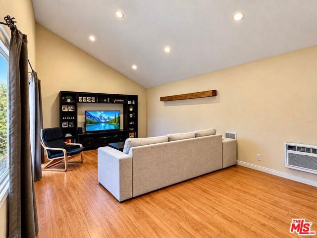 7890 E Spring Street 21C, Long Beach, CA 90815