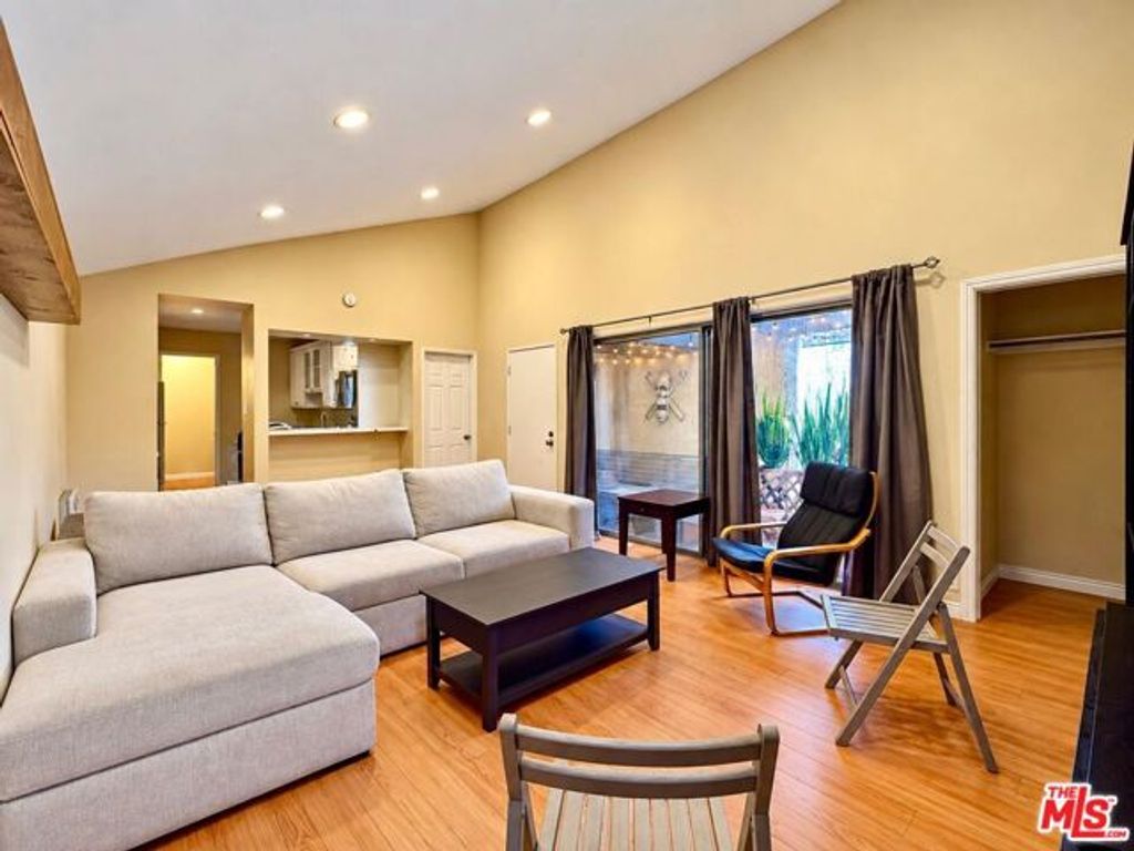 7890 E Spring Street 21C, Long Beach, CA 90815